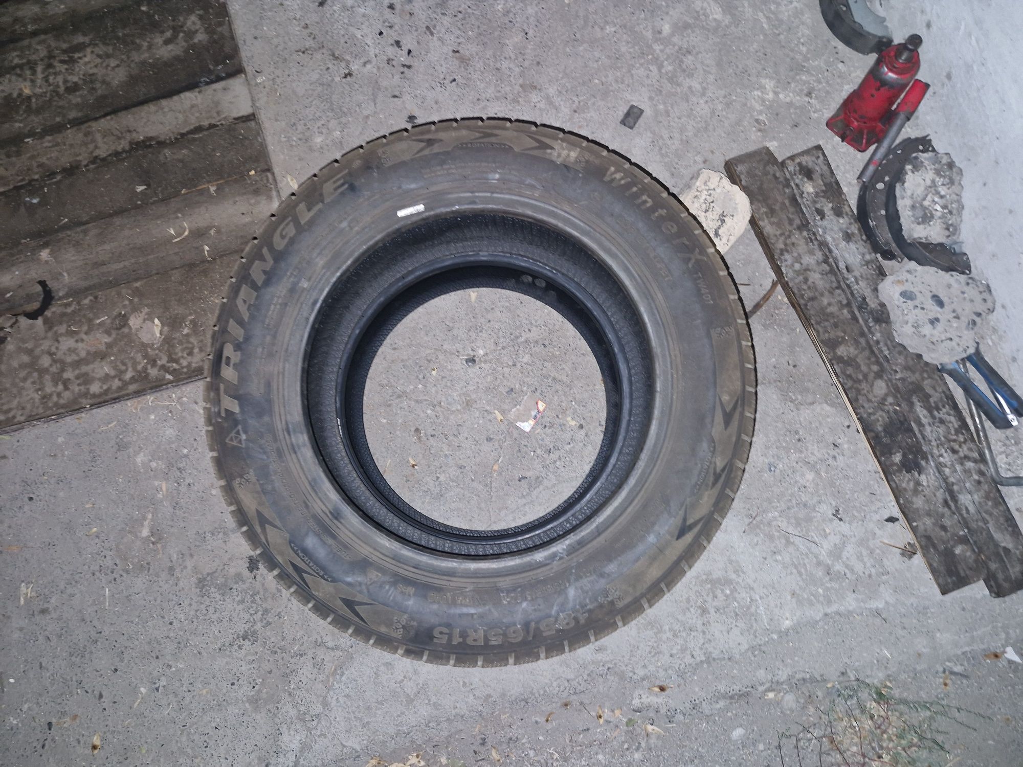 Зимние шины  R15
