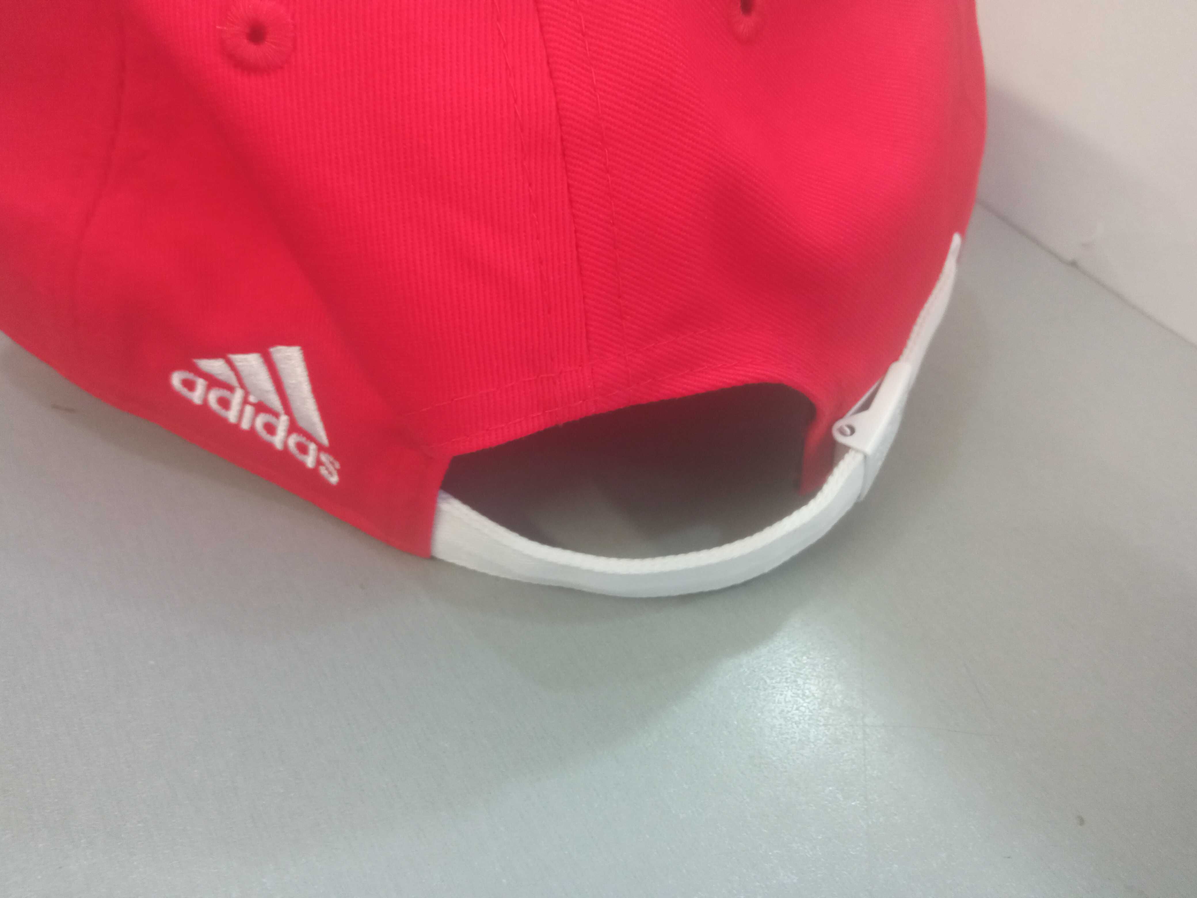 Adidas Bayern München.Шапки с козирка.Нови.Оригинал.