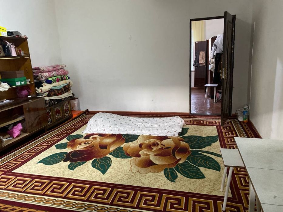 Qizlar ijaraga qo'yiladi.