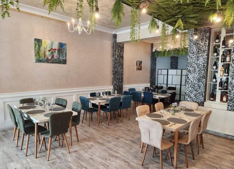 Afacere Restaurant / Terasa