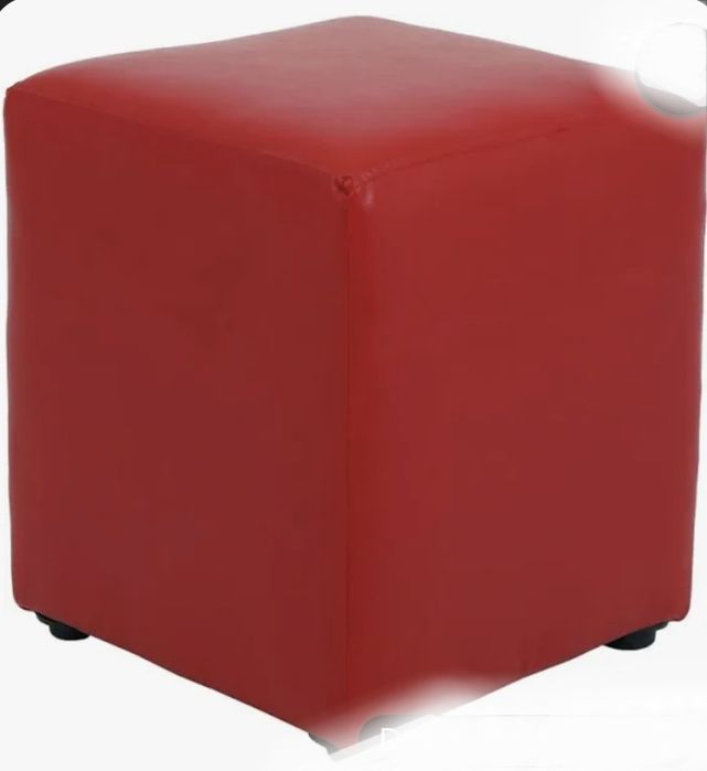 Tabureți diferite culori