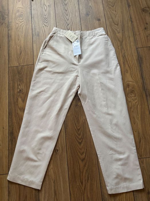 Продавам нов ленен панталон с етикет на Манго. Размер S. Цвят бежав.