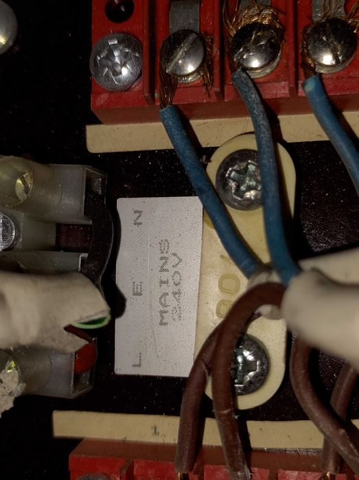 Трансформатори 12/240 волта