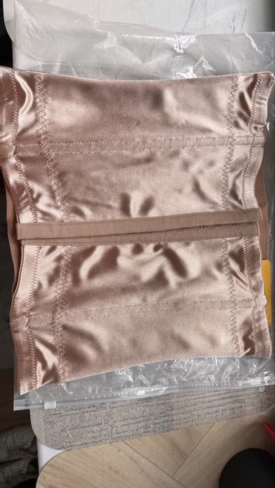 Корсет рр 46      новый