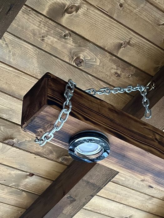 Дървена лампа с лунички