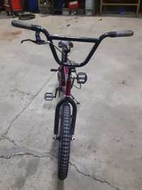 Vând bmx  450 lei