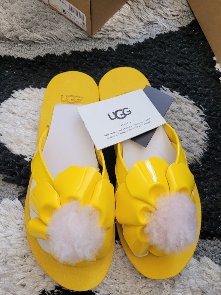 Slapi noi UGG nr.37