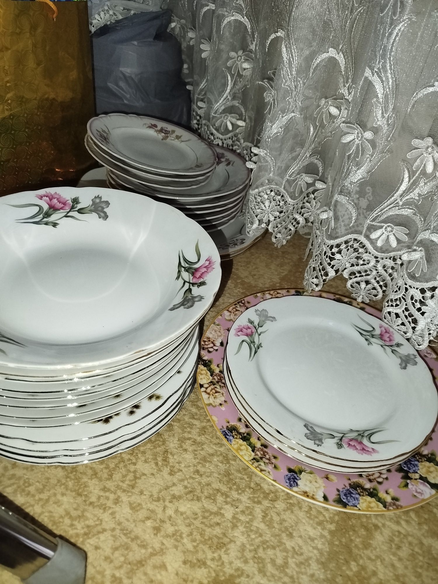 Тарелки дёшево продам