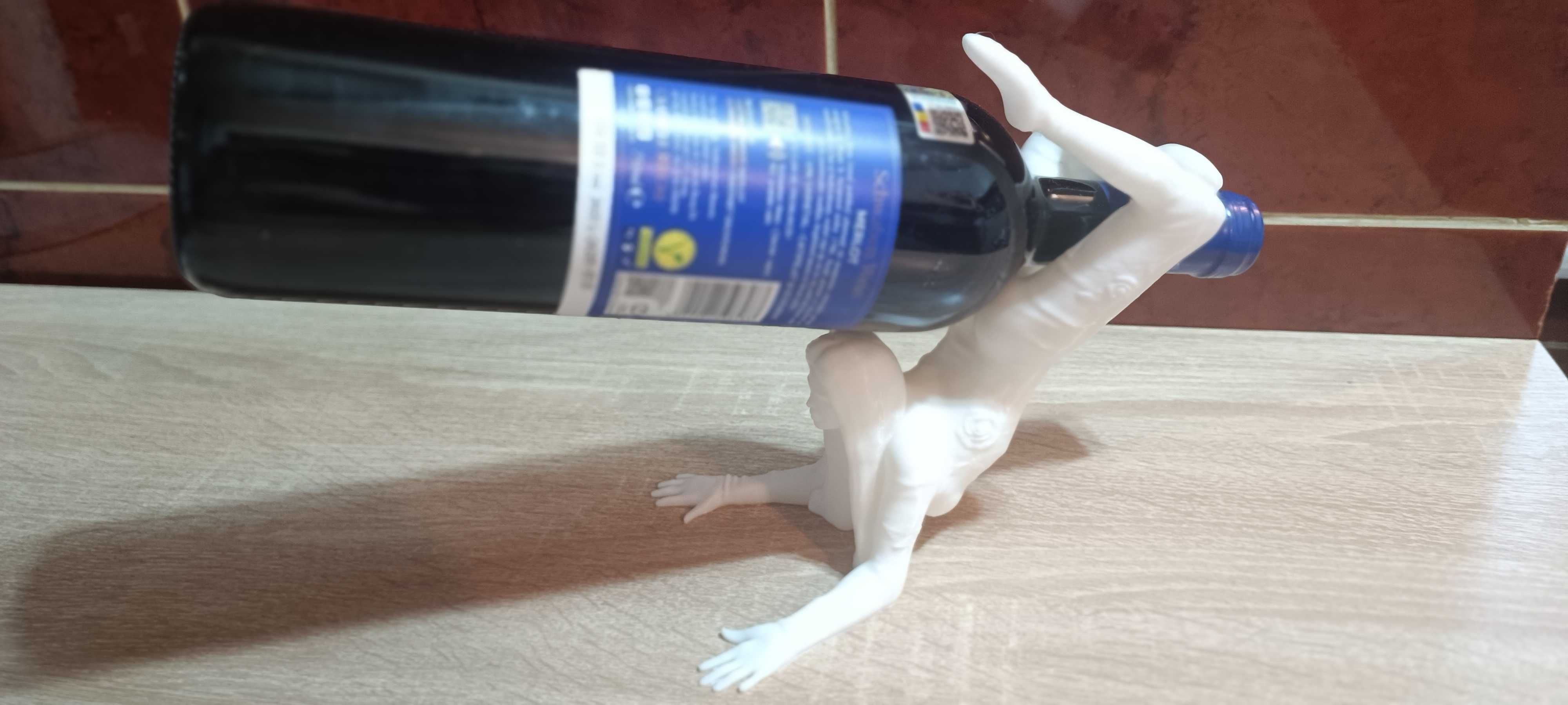 Suporti sticle vin printate 3D diferite culori