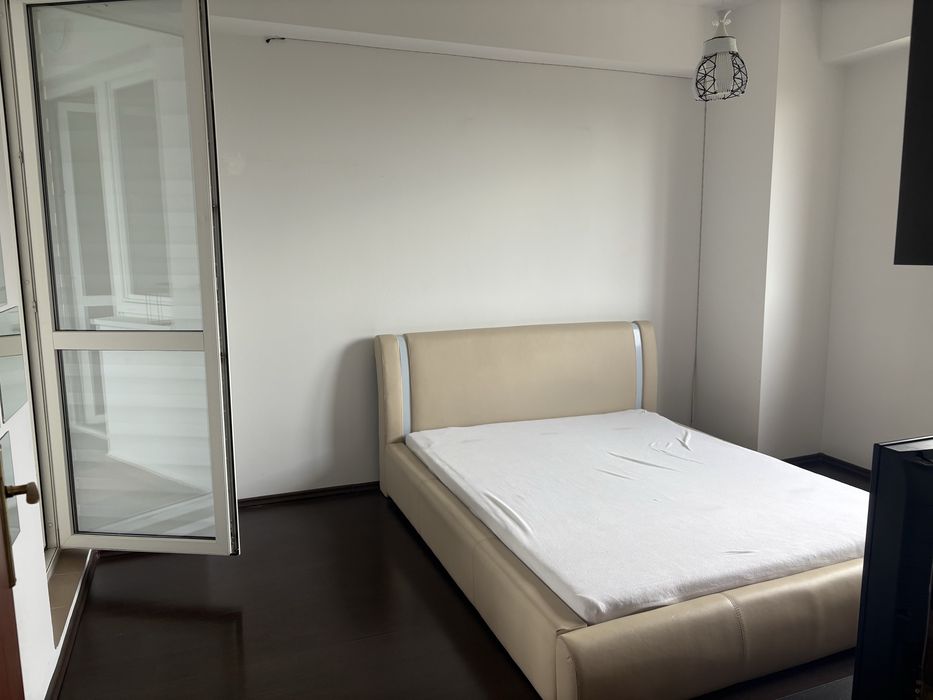 Apartament de inchiriat str Dorobantilor 3 camere si terasa