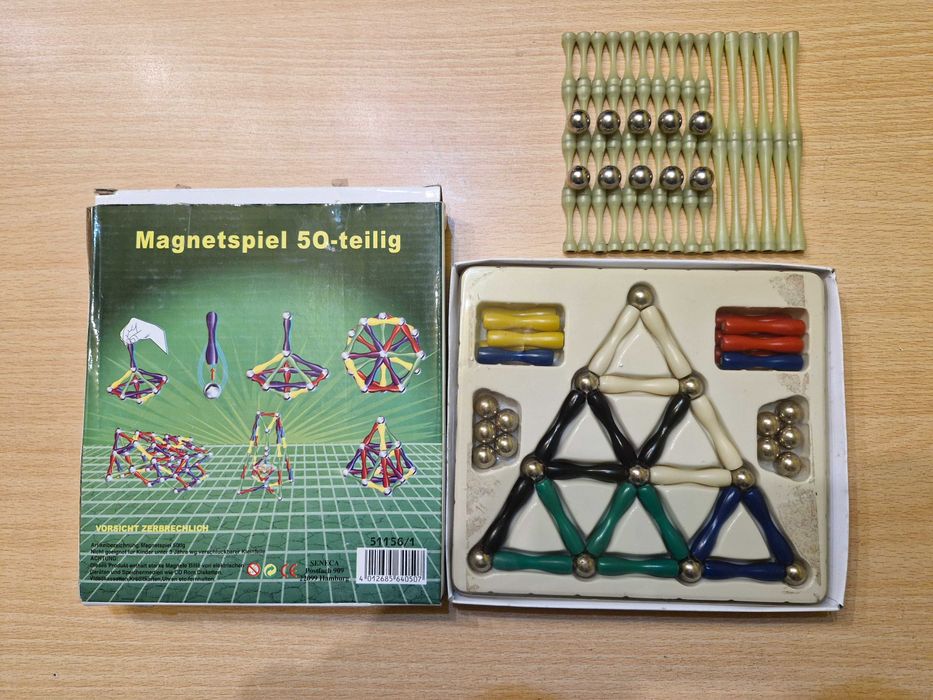 Lot - jocuri construcție cu piese magnetice-asemănător Geomag