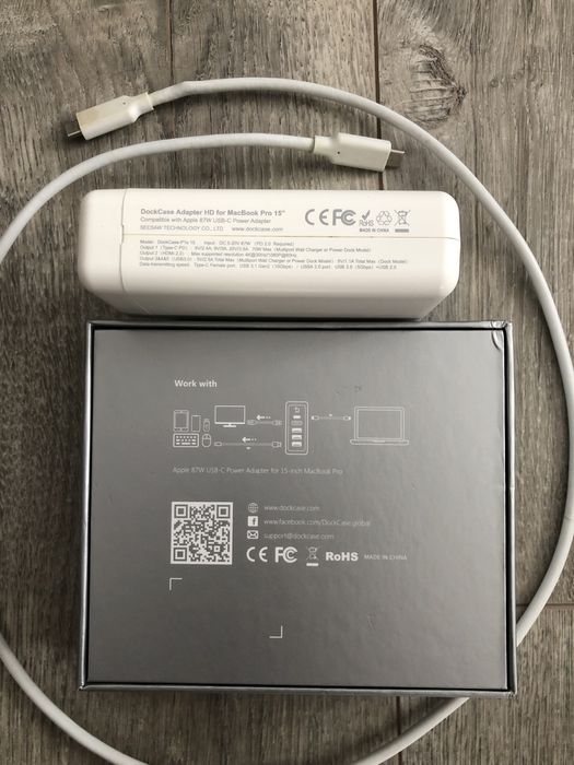 Dockcase Macbook Pro 15 inch - Docking station