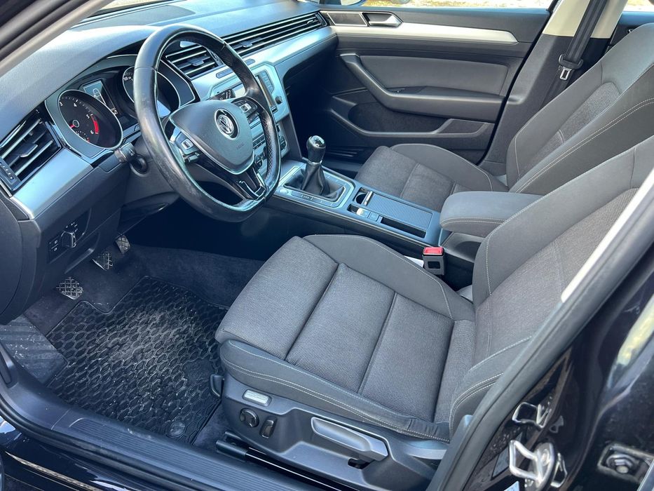 Vw passat b8 / 2.0 tdi / 150CP / leduri / camera /distributie noua