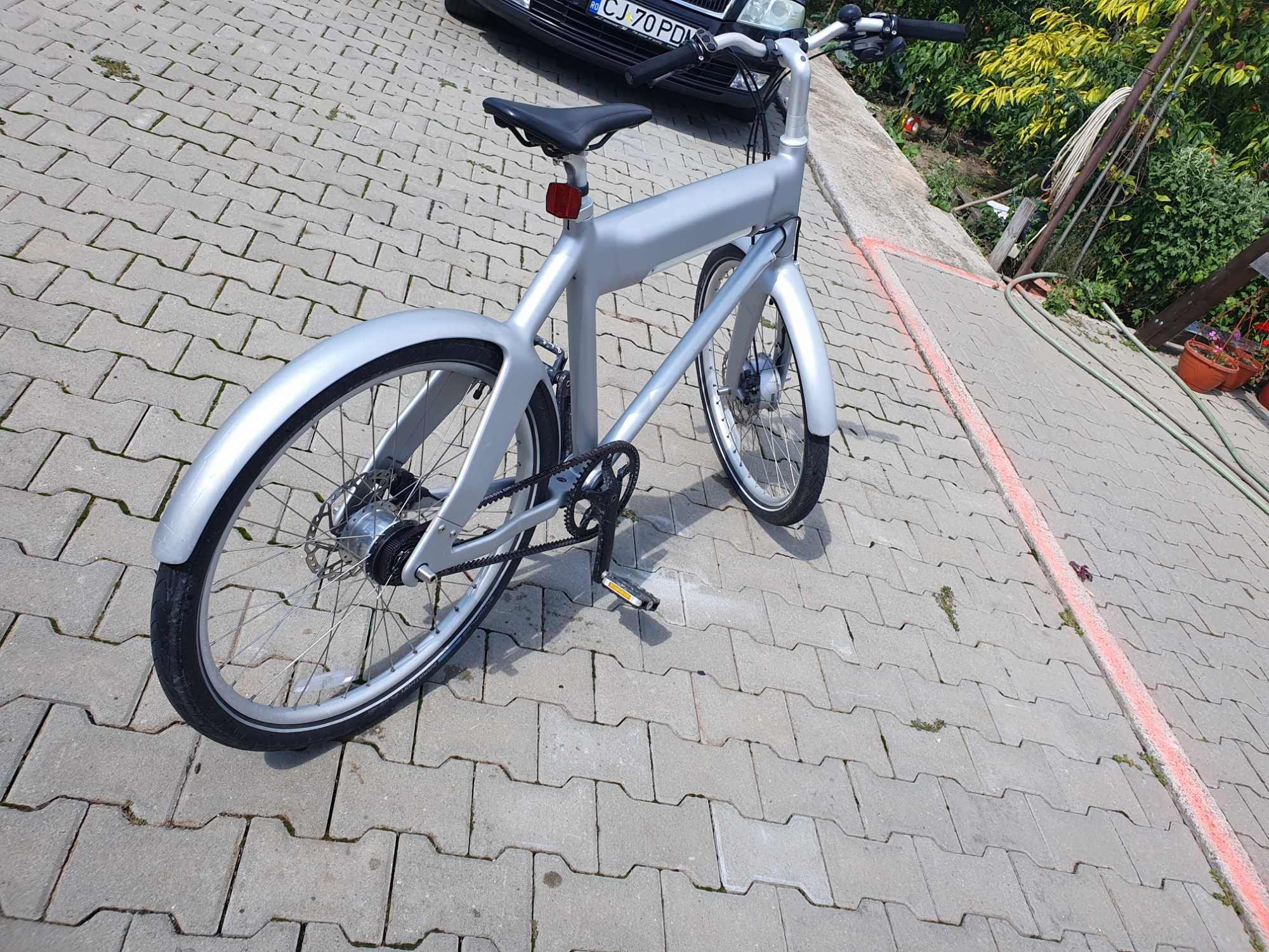 Bicicleta electrică  biomega