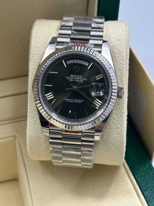 Rolex Day-Date 40mm ref. 228239 - Green Roman Dial