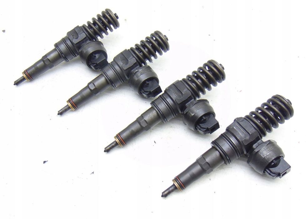 Injector Seat Leon 2.0 TDI cod 038130073BQ