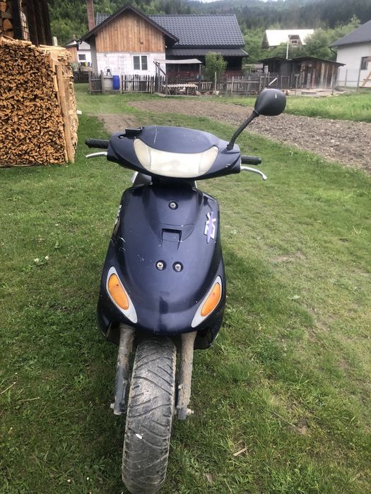 Vănd scuter kymco zx