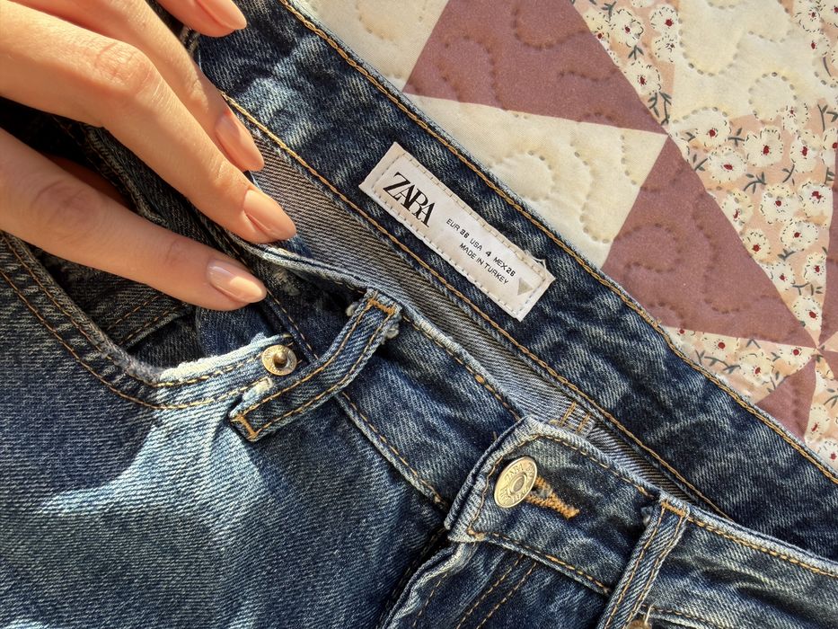 Дънки на марката Zara