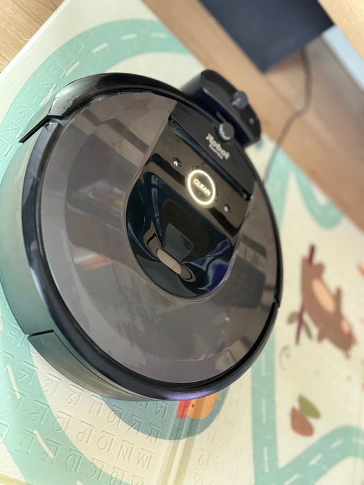 iRobot Roomba i7