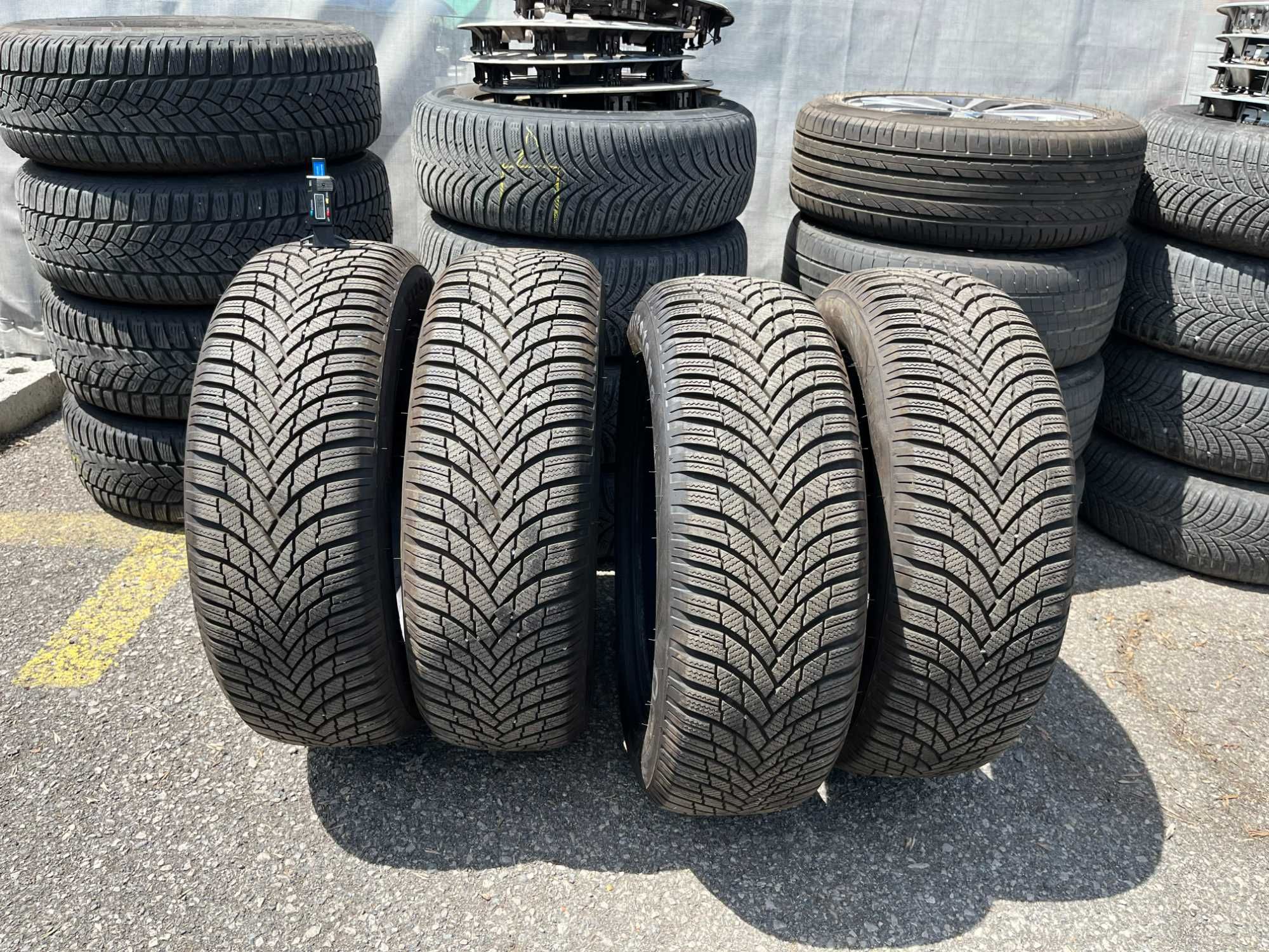 зимни Гуми FIRESTONE 215/60/16 с ДОТ 25/2024г.