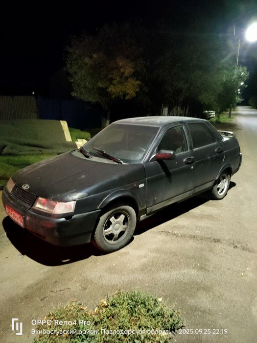 Продам ваз 2110инжектор 16клапонов 2003год