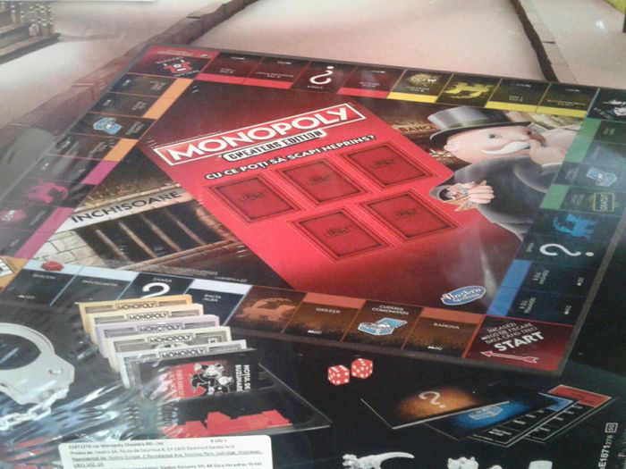 Joc Monopoly Cheaters romana, nou, Hasbro, in tipla