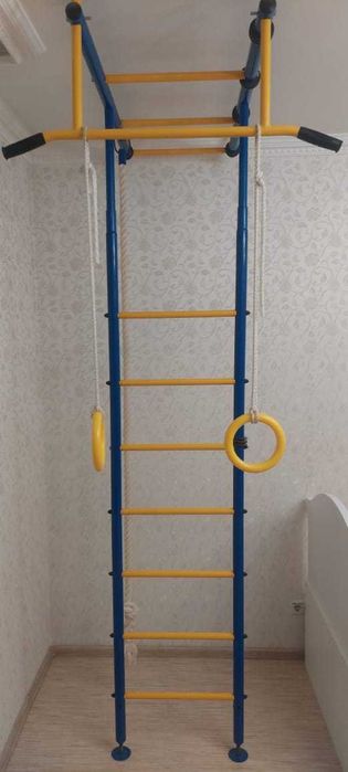 Продаю турник + гимнастический уголок