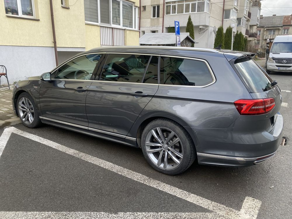 WV Passat R-Line