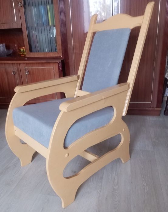 Кресло-качалка из чистого дерева