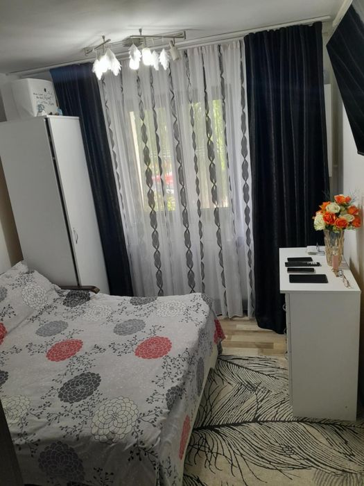 Vând garsonieră complet mobilata