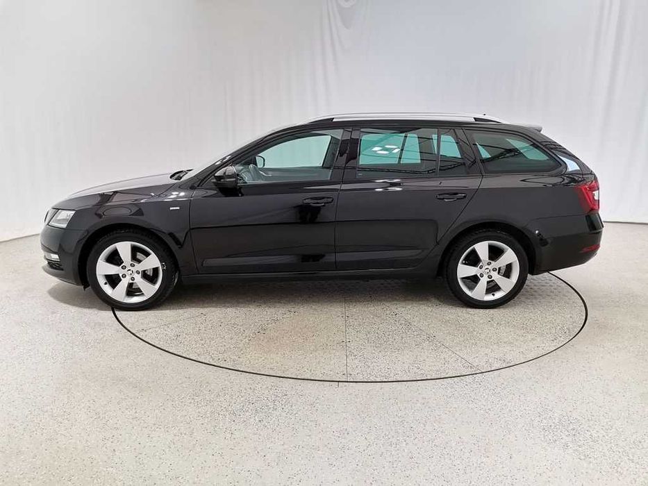 Inchirieri auto masina automata Skoda Octavia