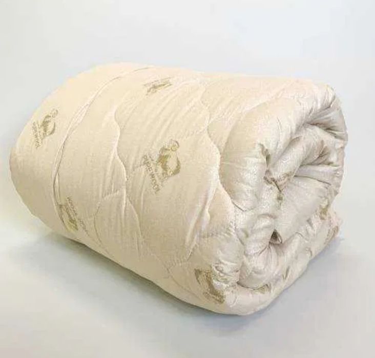 Прoдам одеяло двухспальное теплое антиаллергенное новое.