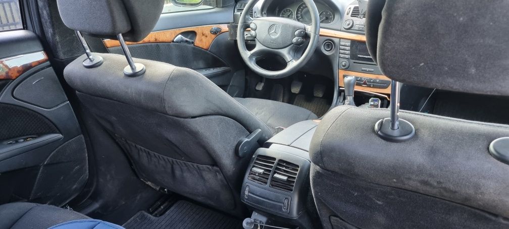 Schimb mercedes w211 2008 facelift 2.2 170cp cu audi a4 b8