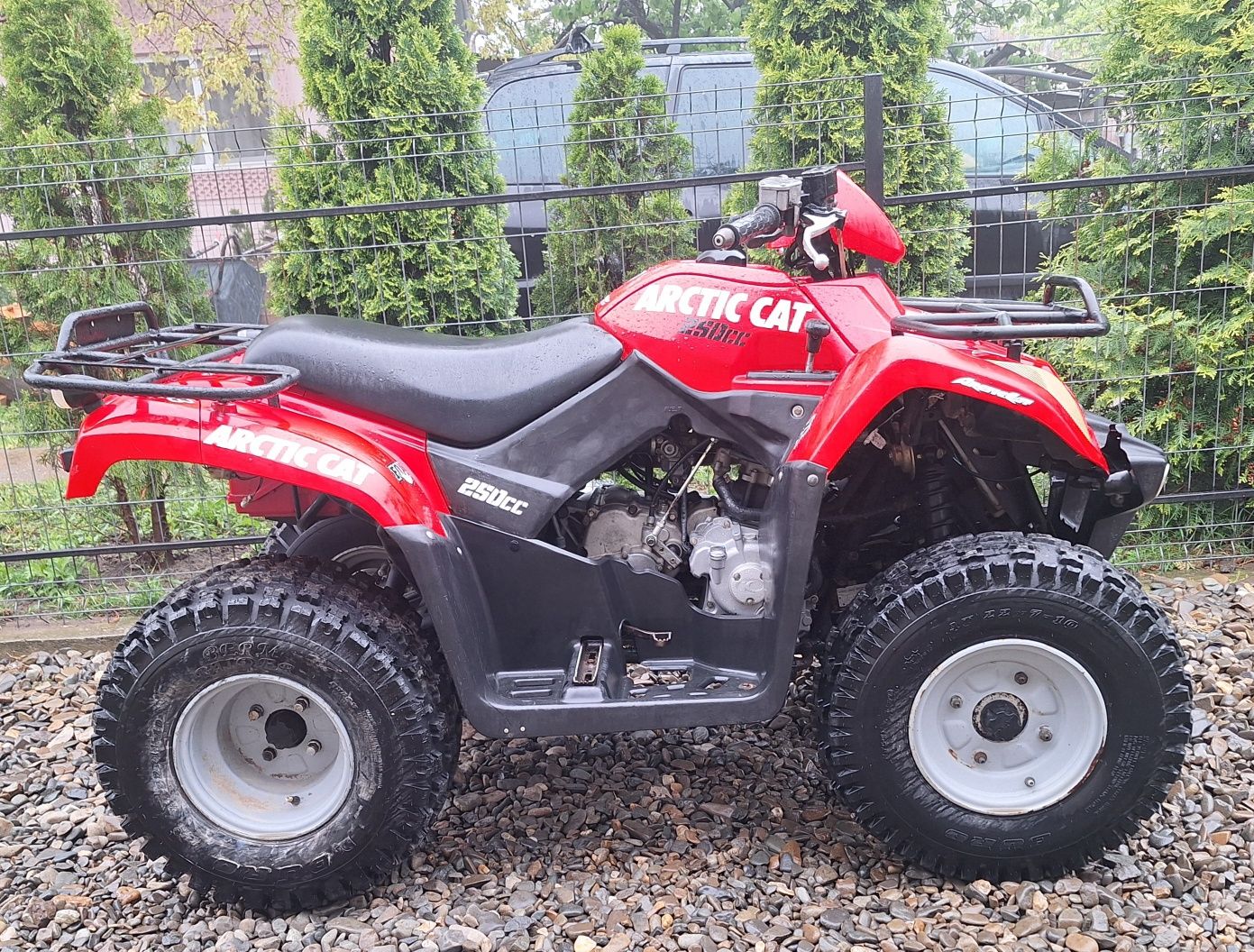 Atv ARCTIC CAT 250cc 2x4 cardan