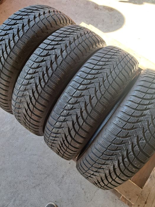 4 anvelope iarnă 185 60 r15 Michelin