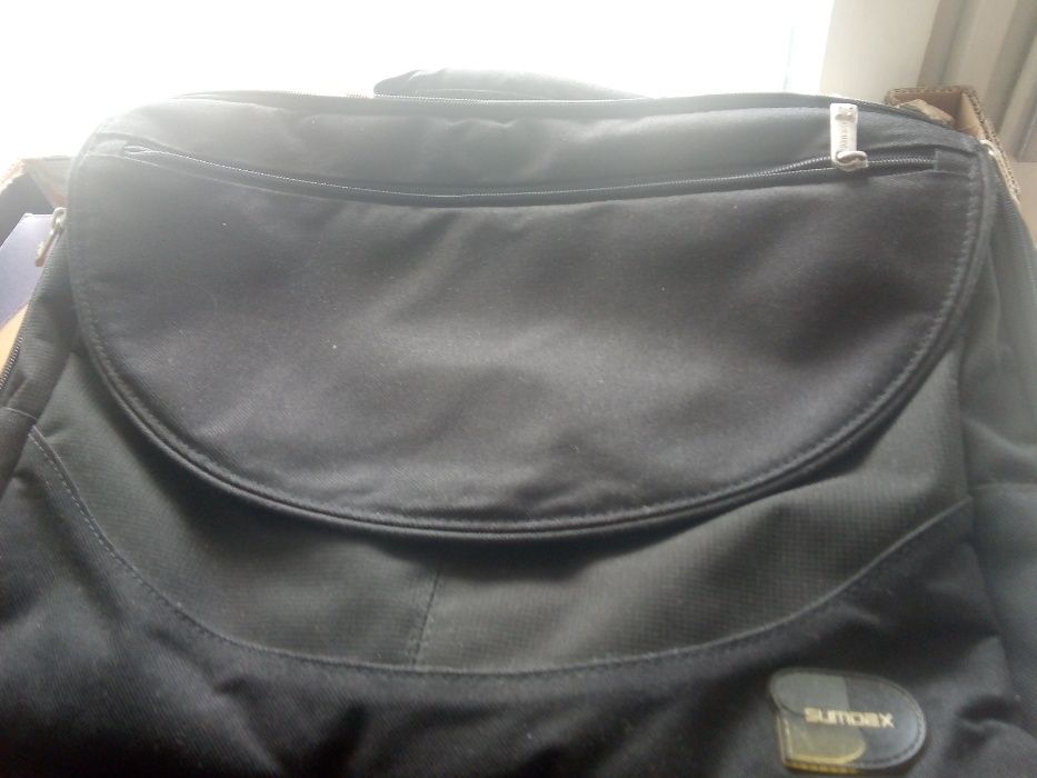 Черна чанта за лаптоп SUMDEX 41/30см
