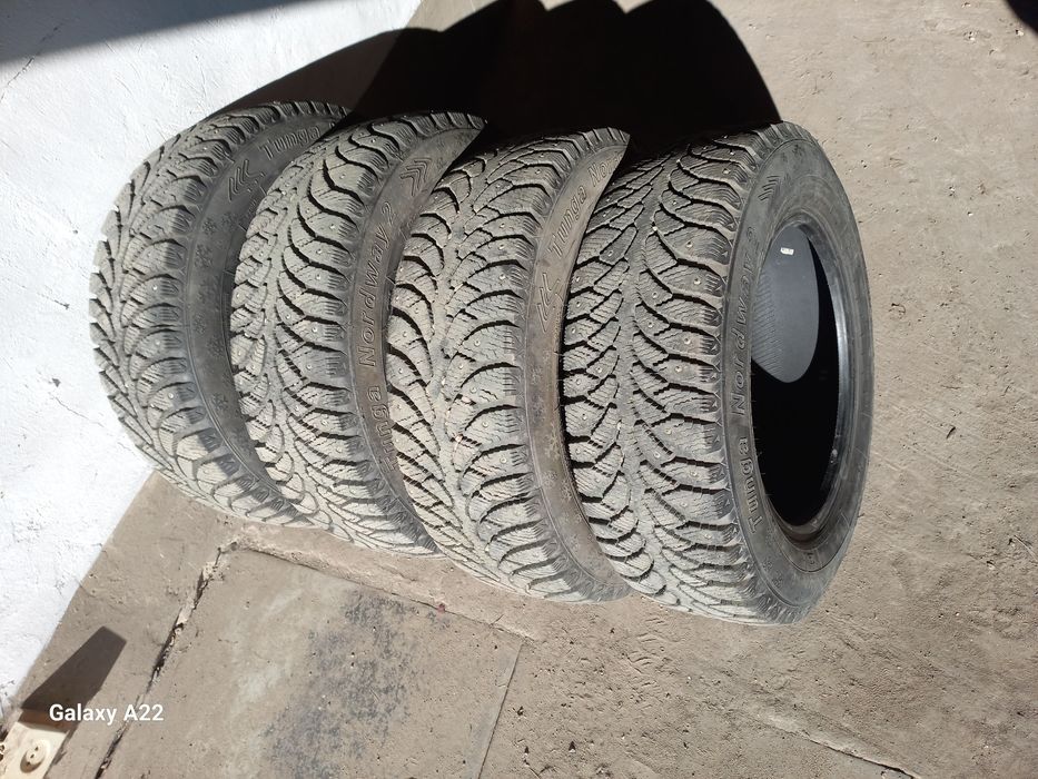Шины шипованные б/у, размер195/65/R15.
