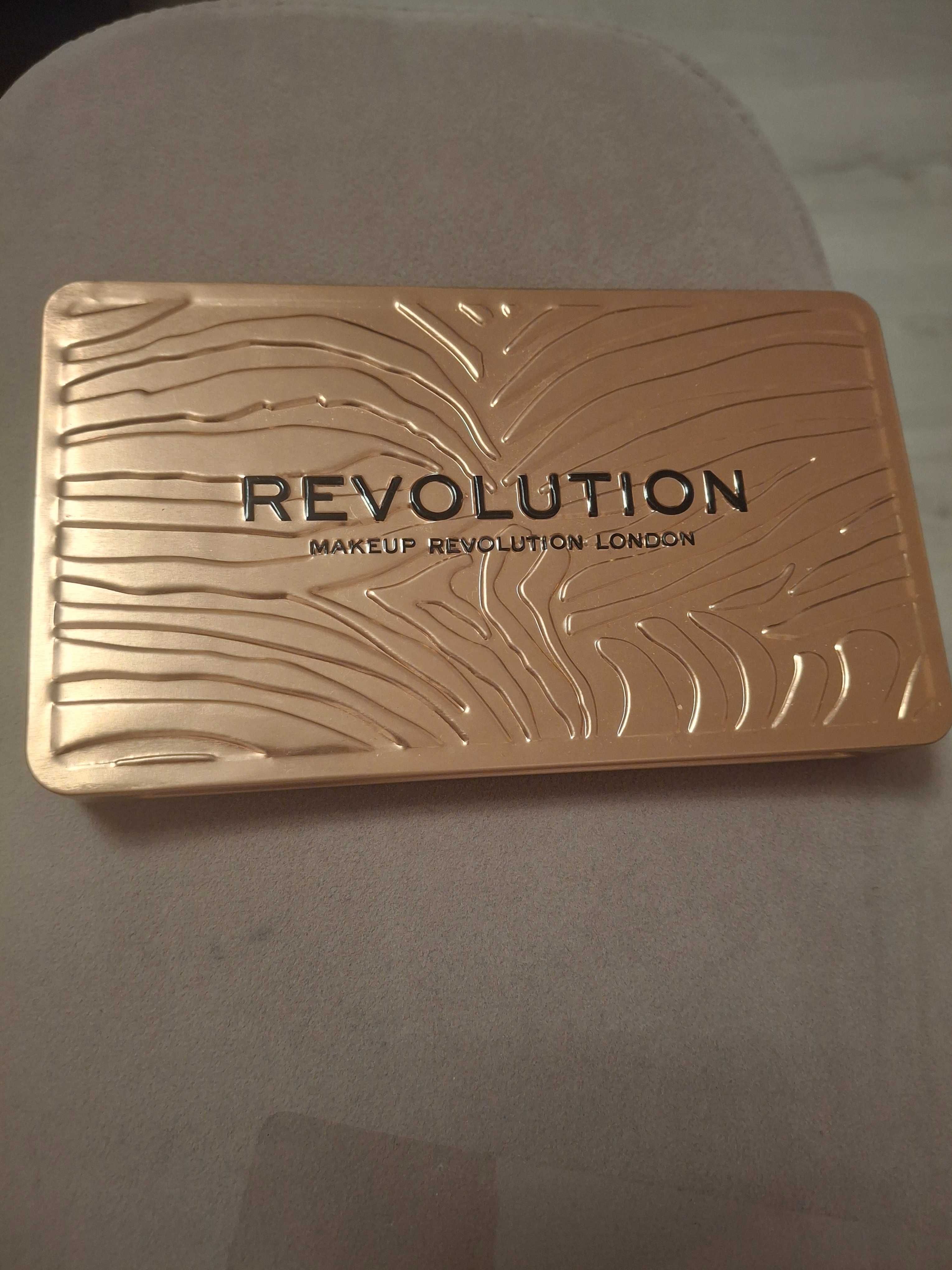 Палитра сенки за очи Revolution London