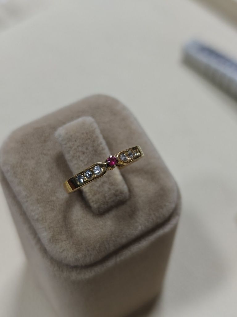 Inel aur 18k 2.41gr  cu rubin și diamante naturale (r)
