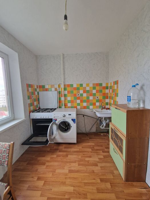 Продам 1 кв 8 мкр