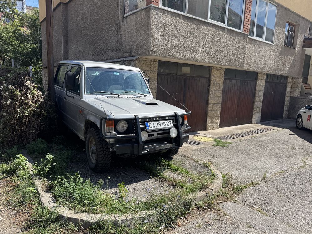Mitsubishi pajero 1