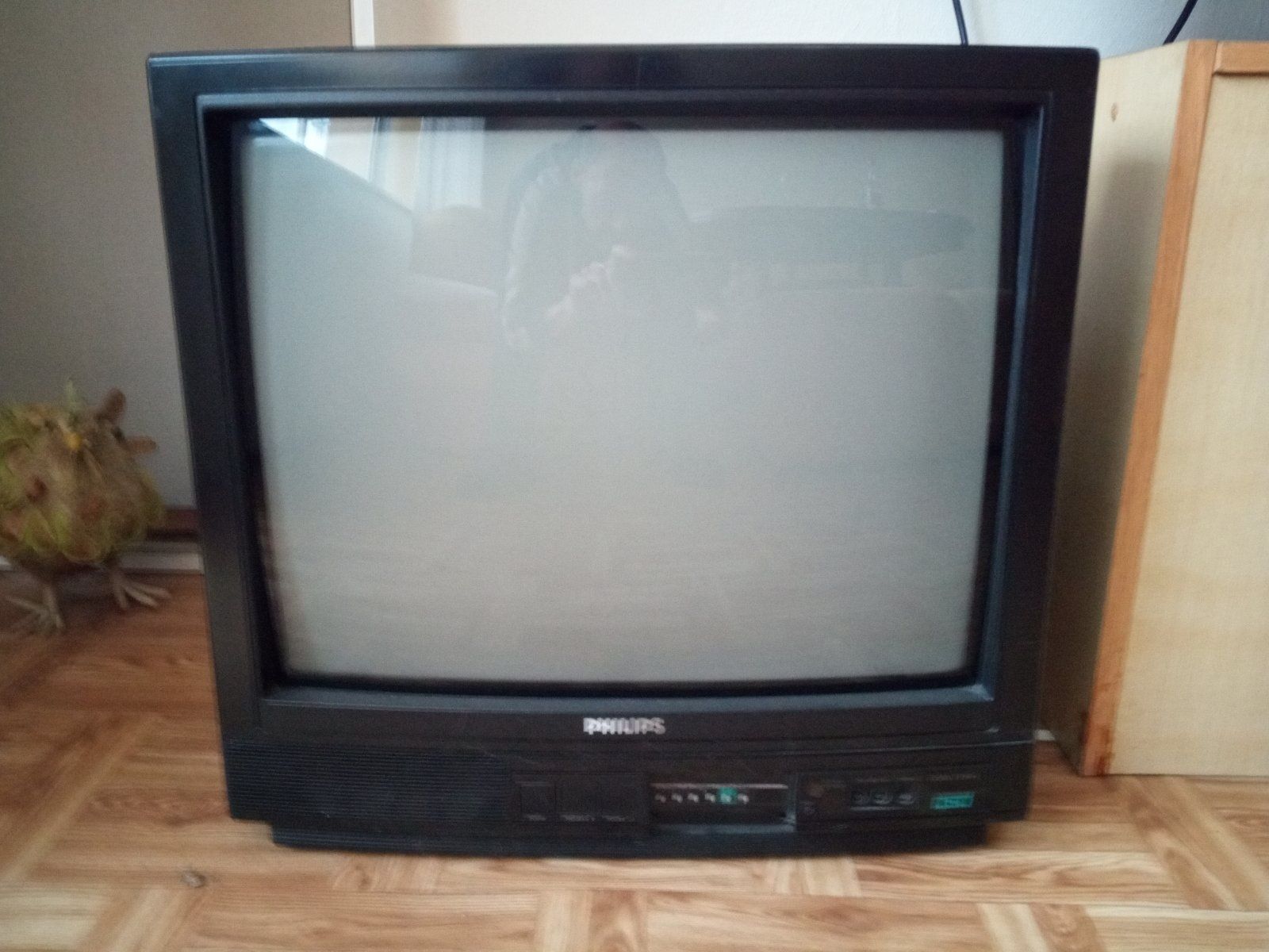 Оригинален телевизор Филипс 21 инча