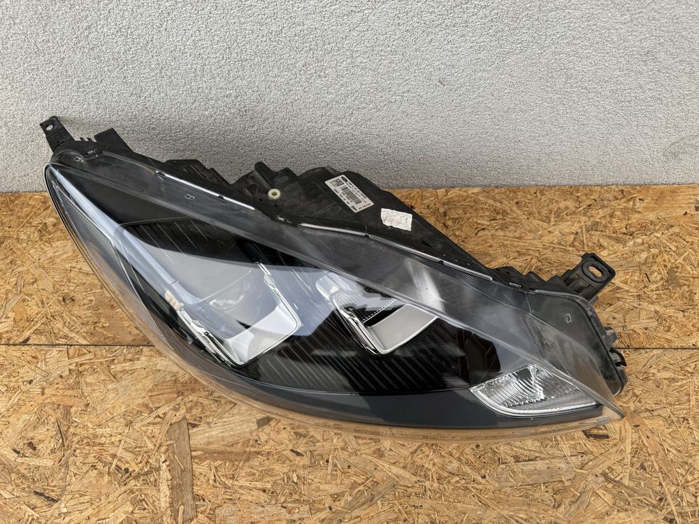 Far dreapta Ford Kuga 3 LED 2020+ Original Europa