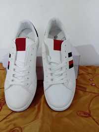 Adidasi unisex Tommy mie