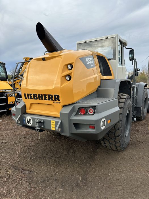 Inchiriere incarcator frontal Liebherr 550