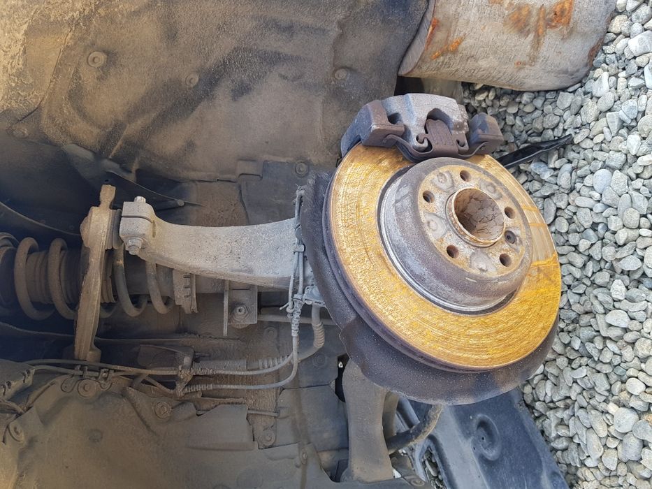 Vand fuzeta stanga dreapta bmw f10 f11 seria 5