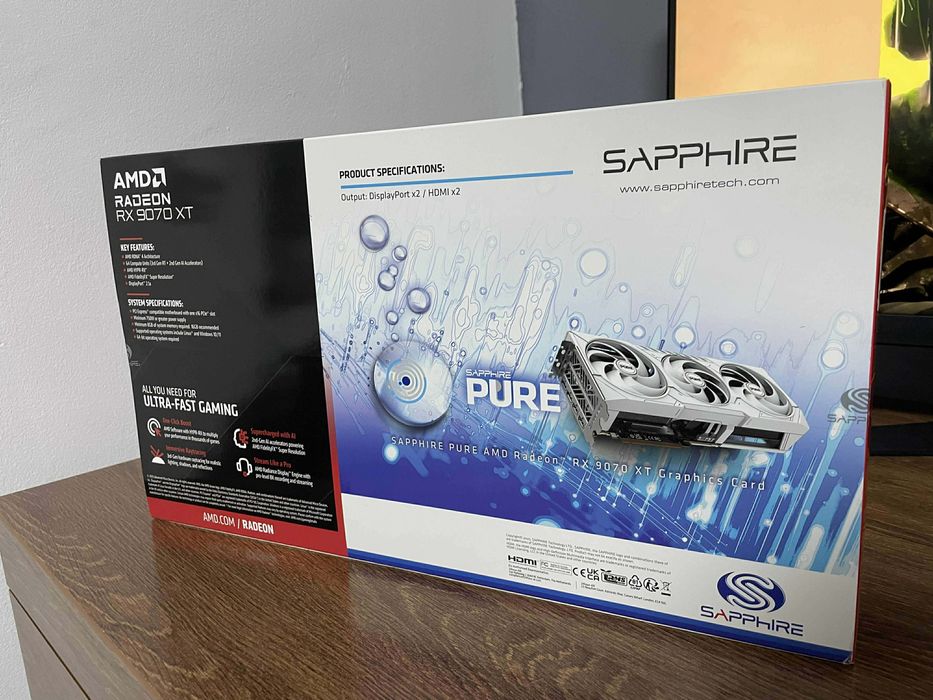 Placa video SAPPHIRE Pure AMD RADEON RX 9070 XT