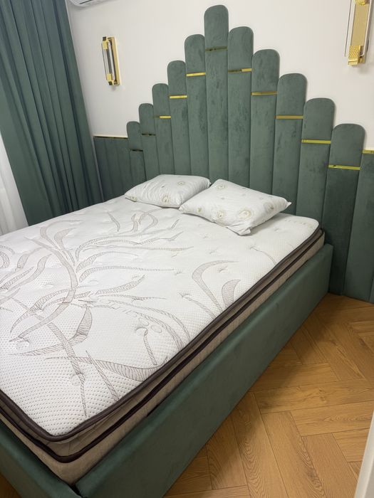 двух спальная кровать