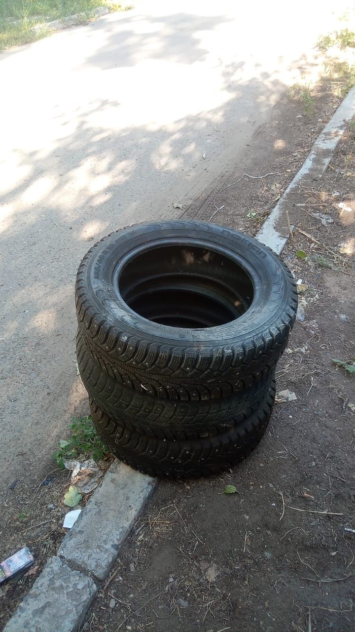3 зимние шины Nokian Nordman 5, 185/65 R15