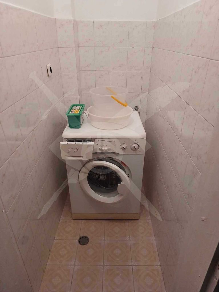 Дава се под наем Тристаен апартамент в Варна, Червен площад - 90 кв.м за 400 € - Снимка #5